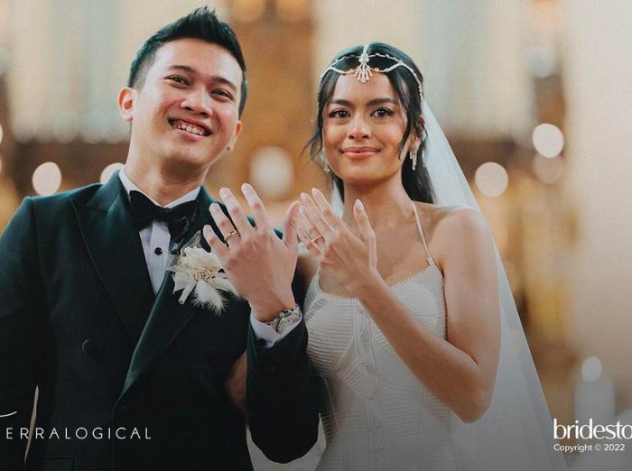 Eva Celia dan Demas menikah.