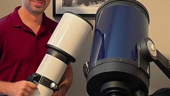 Andrew McCarthy, yang dikenal oleh para followernya dengan nama akun @cosmic-background, mengambil gambar Matahari melalui teleskop pada pekan lalu. Diperlukan kehati-hatian untuk mengabadikannya agar jangan sampai membuat matanya buta karena paparan sinar Matahari secara langsung. Foto: @cosmic-background