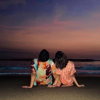 Acara televisi tersebut membagikan momen-momen ketika Fuji dan Thoriq melakukan kegiatan bersama, seperti memasak, bermain, dan pergi jalan-jalan. Keduanya pun selalu terlihat kompak dan mesra. Foto: Instagram