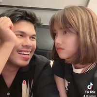 Hubungan antara Fuji dan Thoriq sendiri mulai terjalin sejak keduanya terlihat membuat konten YouTube bersama. Fuji dan Thoriq kemudian mengumumkan hubungannya melalui unggahan Instagram yang memperlihatkan keduanya sedang makan malam bersama. Foto: Instagram