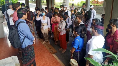 Gagal Audiensi dengan DPRD, FKPP-Alumni SMA Bali Mandara Kecewa