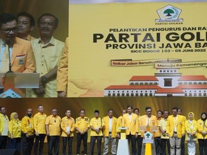 Lantik DPD Golkar Jabar, Airlangga Ungkap Roadmap Kemenangan Menuju 2024