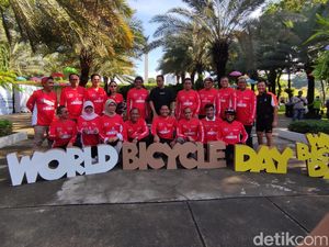 Hari Sepeda Sedunia, Anies Gowes Bareng Dubes Inggris-Turki Keliling Jakarta