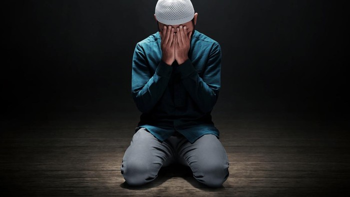 Ilustrasi muslim menangis