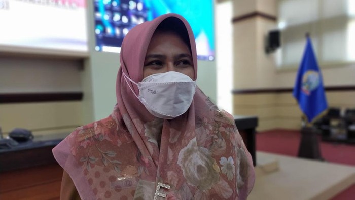 Kadis PPPA Sulsel Fitriah Zainuddin dicopot Gubernur Andi Sudirman Sulaiman.
