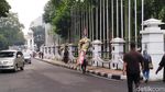 Foto: Karangan Bunga untuk Eril Terpajang di Rumdin Ridwan Kamil