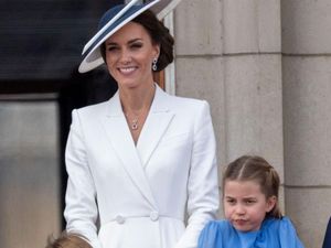 8 Gaya Kate Middleton di Platinum Jubilee, Pakai Perhiasan Putri Diana