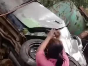 Detik-detik 7 Penumpang Minibus di Kolaka Utara Tewas Ditabrak Truk