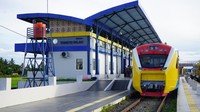 Selain karena faktor pembangunan yang hampir rampung, Risal menjelaskan pengoperasian Kereta dengan kecepatan sedang hingga tinggi tersebut dimungkinkan karena penggunaan jalur rel dengan lebar 1435 mm. Sebagaimana diketahui, lebar jalur ini berbeda dengan jalur KA di Pulau Jawa dan Pulau Sumatera yang umumnya menggunakan lebar rel 1067 mm. (Dok. Ditjen Perkeretaapian Kemenhub)