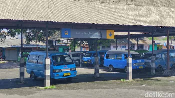 Kondisi Angkot di Terminal Arjosari Kota Malang