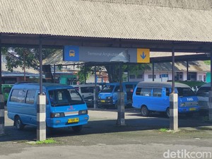 Siasat Sopir Angkot di Malang Pangkas Biaya Perbaikan Mobil yang Mahal