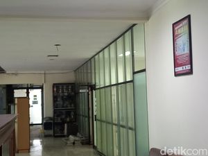 KPK Segel Ruang Kepala Dinas Penanaman Modal dan Perizinan Jogja