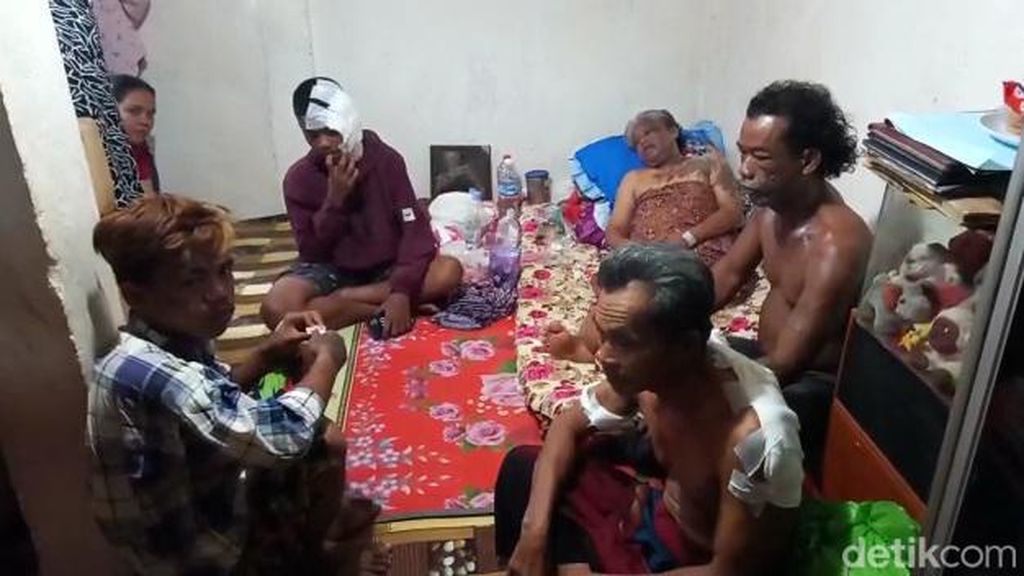 Sadis! 1 Keluarga Disiram Air Keras oleh Puluhan Orang di Palembang
