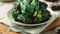 Siapa sangka di Korea Selatan kamu bisa mencicipi ayam goreng kriuk dengan lumuran bumbu mint dan chocolate chip sebagai pelengkap. Manis gurih semriwing! Foto: thekrazemag.com