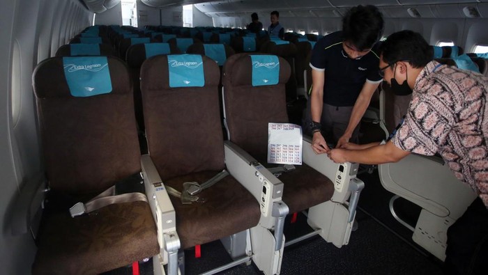 Menengok Persiapan Armada Haji 2022 Sejumlah persiapan dilakukan jelang keberangkatan jamaah calon haji Indonesia. Salah satunya yakni memeriksa mesin pesawat yang akan digunakan untuk armada haji