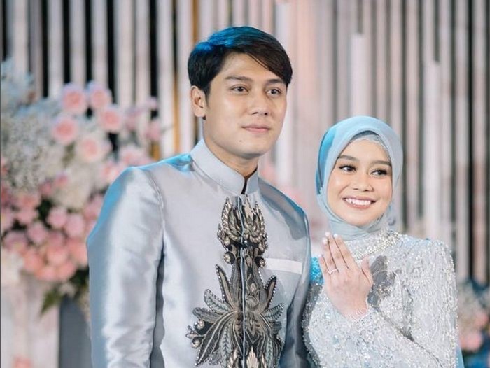 Pasangan Lesty Kejora dan Rizky Billar.