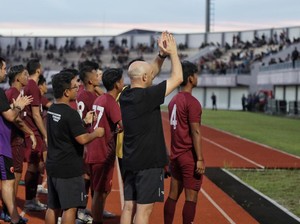 Pelatih PSM Tolak Liga 1 Tanpa Penonton: Klub Butuh Suntikan Finansial
