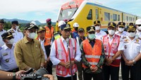 Kepala Balai Pengelola Kereta Api Sulawesi Selatan (Sulsel) Andi Amanna Gappa menyebut penyelesaian pembangunan jalur kereta api akan sesuai jadwal. Rencananya, jalur ini akan mulai dioperasikan dan bisa digunakan masyarakat pada Oktober 2022.