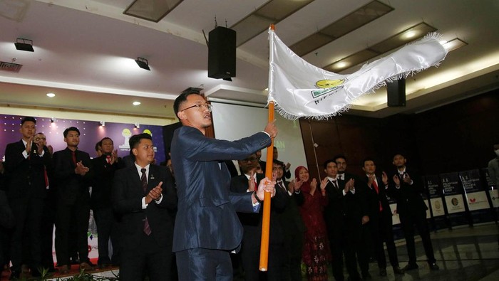 Pengukuhan Kepengurusan BPC HIPMI Jakarta Timur Pengukuhan kepengurusan baru BPC HIPMI Jakarta Timur digelar di Kantor Walikota Jakarta Timur, Jumat (3/6/2022). BPC HIPMI Jakarta Timur siap memajukan sektor UMKM di derah tersebut.