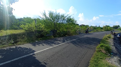 Potret tanah warga di Kelurahan Serangan yang diaspal oleh Pemkot Denpasar.