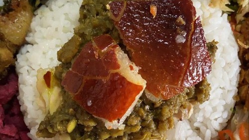 Gurih Juicy! Babi Guling Enak Bisa Dinikmati di 5 Tempat Ini