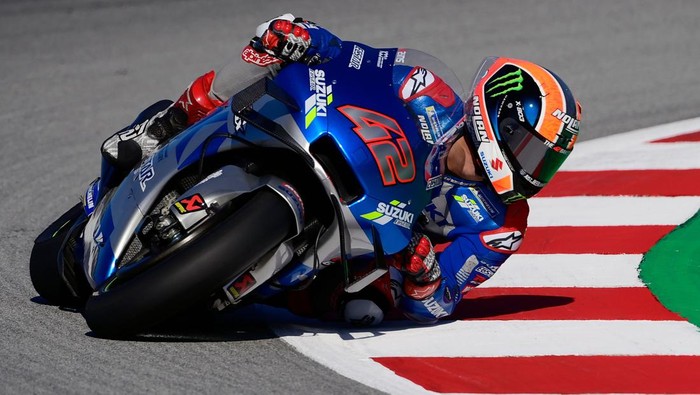 Suzuki Ecstars Spanish rider Alex Rins rides during the first MotoGP free practice session of the Moto Grand Prix de Catalunya at the Circuit de Catalunya on September 25, 2020 in Montmelo on the outskirts of Barcelona. (Photo by LLUIS GENE / AFP) (Photo by LLUIS GENE/AFP via Getty Images)
