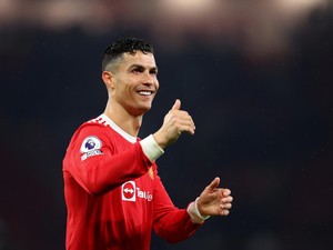 Mengapa Cristiano Ronaldo Bertahan di MU?