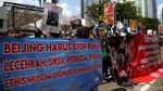 Pendemo Geruduk Kedubes China di Jakarta, Lihat Aksinya Nih