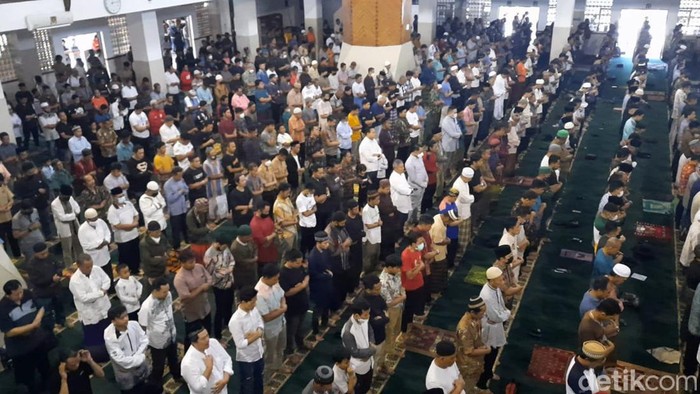 Salat gaib di Tasikmalaya.