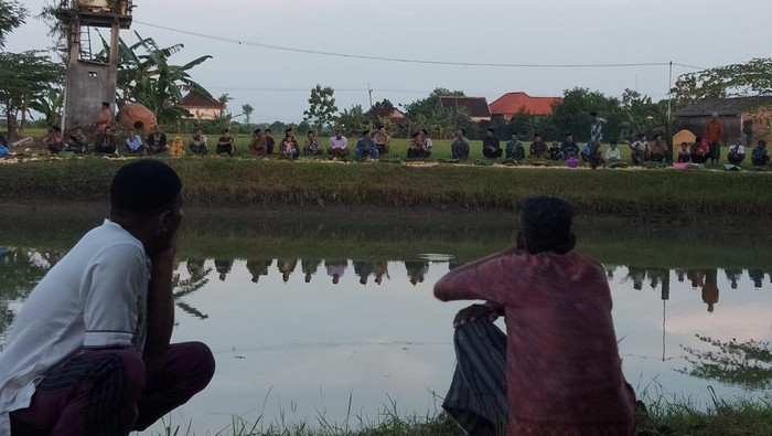 Sedekah Bumi di Telaga di Lamongan