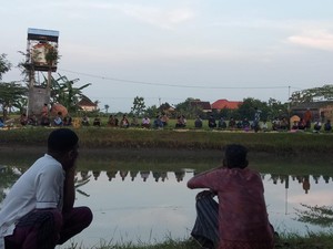 Antusias Warga Gelar Sedekah Bumi di Telaga Lamongan Usai 2 Tahun Vakum