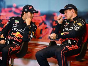 Red Bull Santai Tangani Persaingan Verstappen-Perez di F1 2022