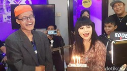 Soni Wakwaw Jual Rumah dari Syahrini dan Kini Lost Contact