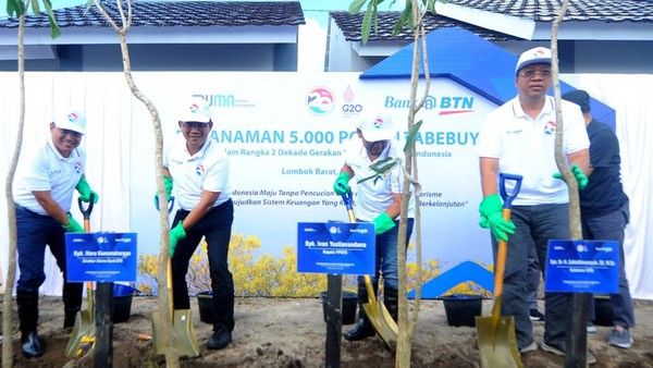 Tanam Pohon Tabebuya untuk Dukungan PPATK