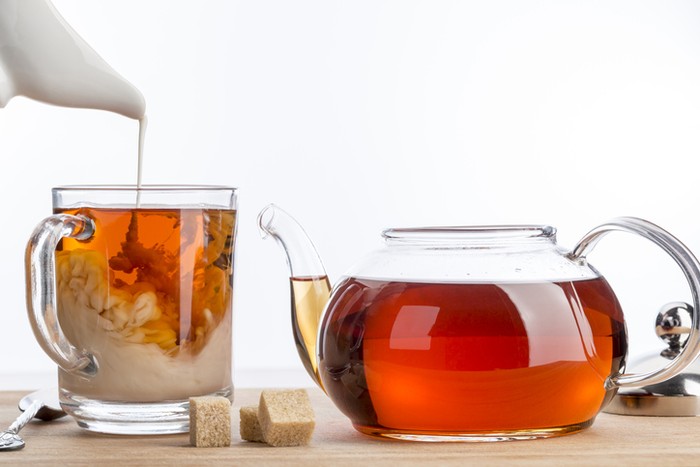Teh hitam vs teh susu, penjelasan mana teh yang paling sehat