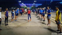 Hendri ingin ilmu yang ia peroleh bisa ditransfer ke orang lain. Untuk itu, ia membuat tim Stronger Than Before dengan harapan anggotanya bisa menerapkan pola hidup yang ia jalani. 
