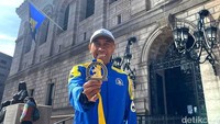 Berkat konsistensinya, Hendri berhasil menamatkan berbagai perlombaan full marathon 42,2 kilometer. Momen yang paling dikenangnya adalah ketika ia finish di Boston Marathon, Amerika Serika