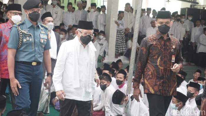 Wapres RI Maruf Amin saat berkunjung ke Ponpes Darul Ulum Jombang