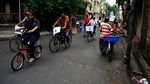 Lihat Cara Warga Kalkuta India Rayakan Hari Sepeda Sedunia, Santai...