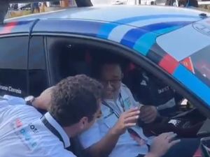 Ngebut 200 Km/Jam Naik Safety Car Formula E di Ancol, Anies: Luar Biasa