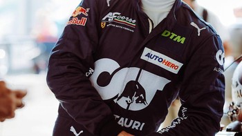 @nickcassidy_ - 51,4 ribu follower. Foto: (Instagram).