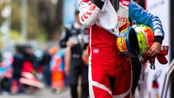 @alexandersims - 13,6 ribu follower. Foto: (Instagram).