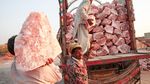 Diambil dari Gunung, Proses Pembuatan Himalayan Salt Ini Sangat Sulit