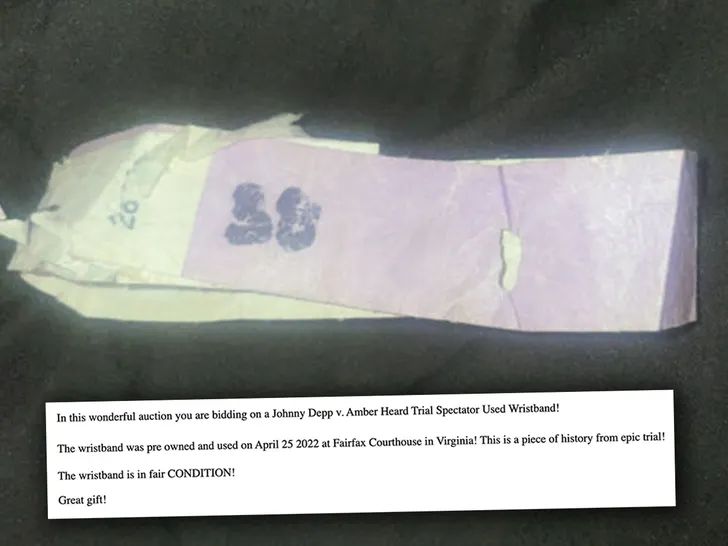 gelang persidangan Johnny  Depp