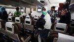 Jemaah Haji Kloter Pertama Jakarta Diberangkatkan ke Tanah Suci