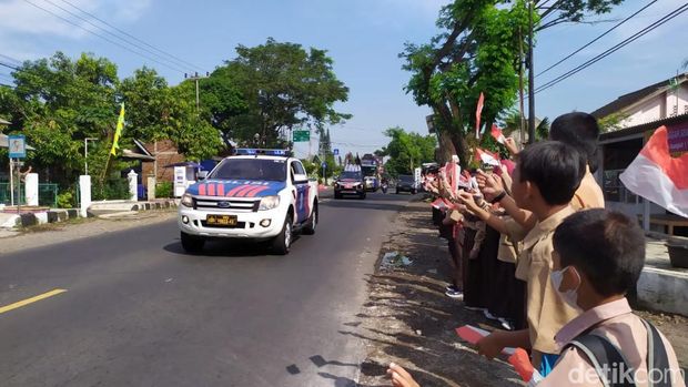 Kemeriahan Ngarak Pataka di Hari Jadi Ciamis.