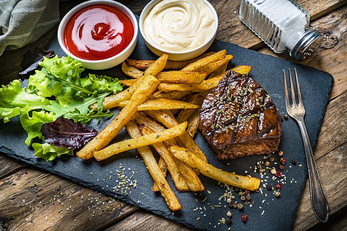 Kentang hingga Pasta, 5 Pelengkap Ini Bikin Steak Makin Nikmat