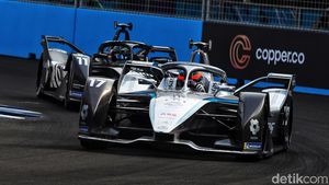 Melihat Pebalap Adu Cepat di Formula E Jakarta