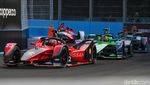 Melihat Pebalap Adu Cepat di Formula E Jakarta