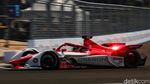 Melihat Pebalap Adu Cepat di Formula E Jakarta